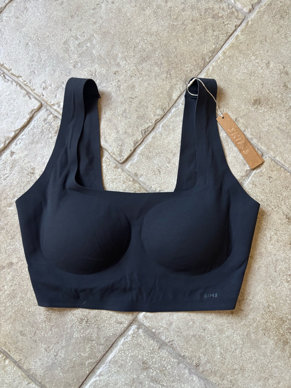 NWT SKIMS Naked Scoop Tank Bra Onyx Black Size S BR-TNK-1888 Wireless